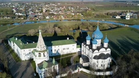 В суздале и пскове и ростове