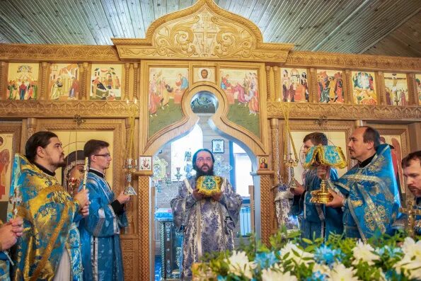 Воронеж улица шишкова 146/9 церковь иконы божией матери всецарица. Всецарицынский храм воронеж. Расписание богослужений в храме всецарица воронеж. Церковь иконы всецарица в воронеже. Храм всецарица в воронеже на шишкова.