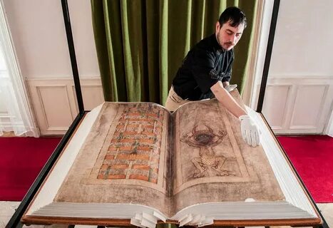 Библия большая книга