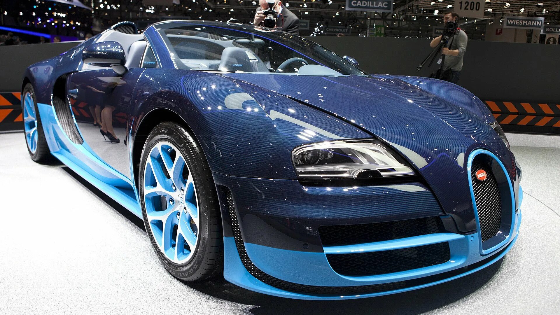 Сколько бугатти вейрон. Бугатти 2025. bugatti veyron grand sport vitesse 2012. бугатти вейрон 2025. bugatti veyron 2025.