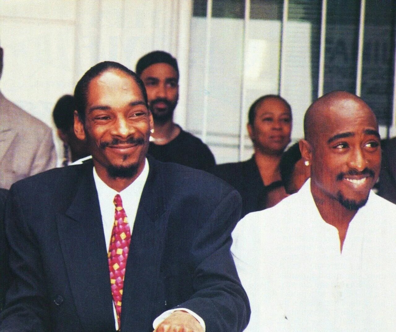 Тупак снуп. 2pac snoop dogg. снуп дог и тупак. тупак шакур и снуп дог. 2 пак и снуп дог.