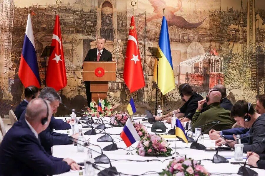 Стамбульский мирный договор. Переговоры России и Украины в Турции 2022. Долмабахче Эрдоган переговоры. Российско-украинские переговоры в Стамбуле. Переговоры в Стамбуле Мединский.