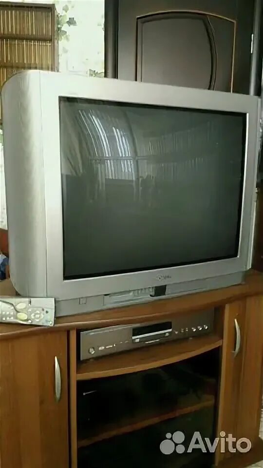 Телевизор hitachi 1995. Samsung cw-5035z. Samsung cs-29z40zqq. Монитор philips mwe1201t. Телевизор «samsung» le19r71w.
