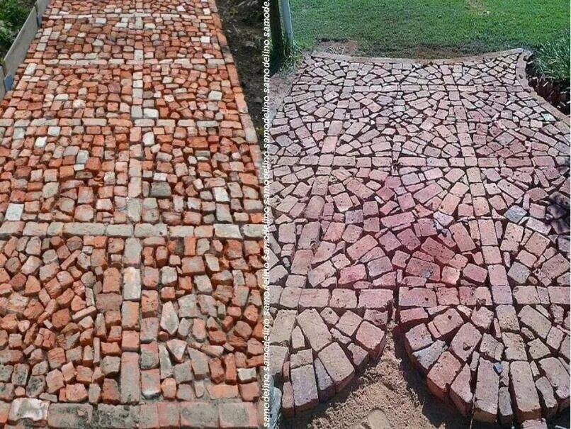 Можно использовать битый кирпич. Дорожка из кирпича. дорожки из битого кирпича. тропинка из старого кирпича. дорожка из кирпича на даче.