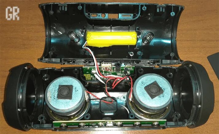 Как разобрать колонку charge. Jbl charge 5 разобранная. плата для блютуз колонки jbl. jbl charge 5 внутри. плата колонки jbl charge 2+.