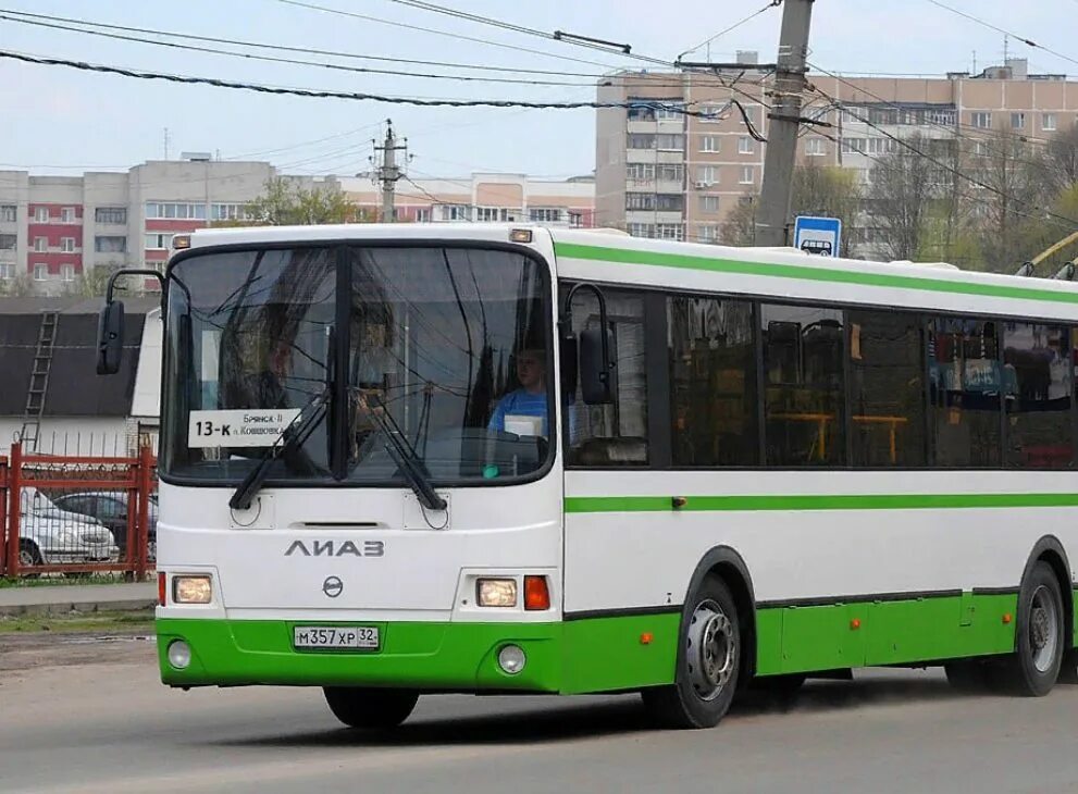 Автобус 9 брянск маршрут. Автобус. Рейсовый автобус. Автобусы Брянск. Маршрут 13к автобус Брянск.