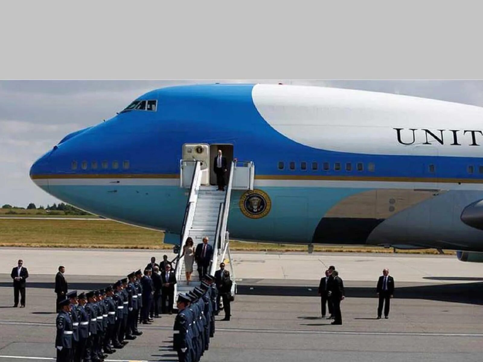 Air force one самолет. Air force one trump. Vc-25 «air force one». Air force one down 2024. Президентский боинг 747.
