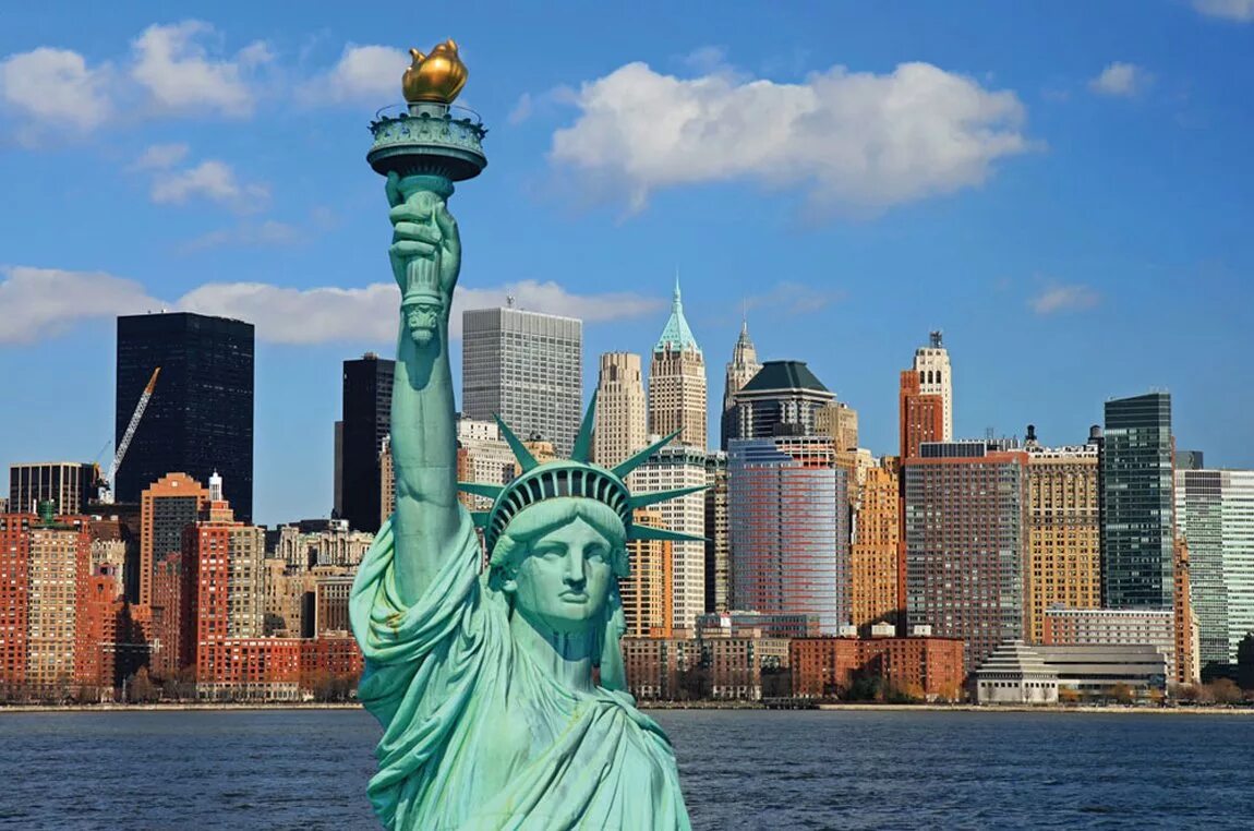 Чем известна страна сша. Статуя свободы Нью-Йорк. Нью Йорк стадия свободы. НЬЮЙОРК статцуя свободы. Нью Йорк Манхеттен статуя свободы.