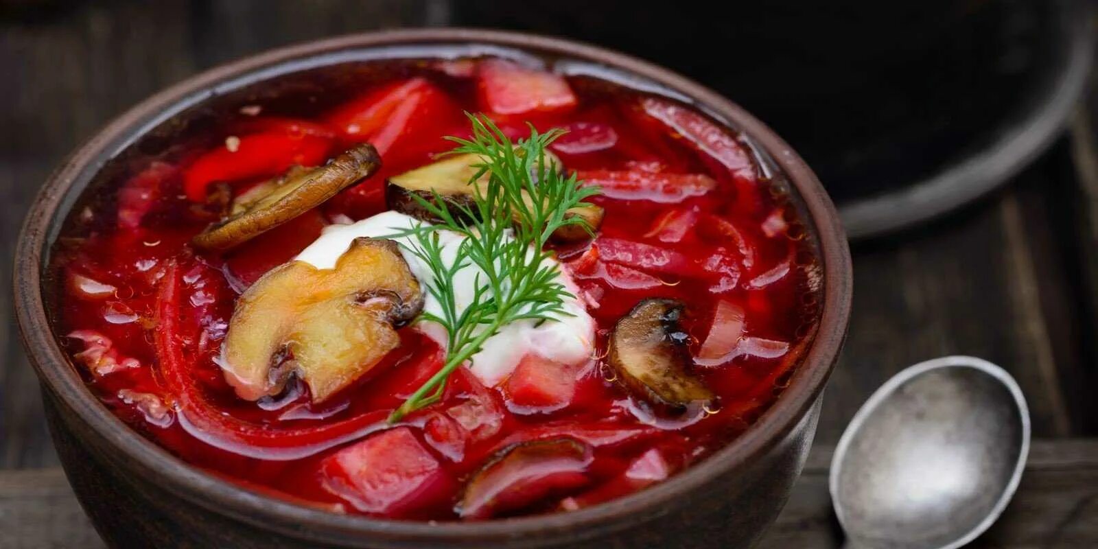 Борщ с грибами капустой и мясом. Грибной борщ. борщ с грибами. борщ с фасолью и грибами. борщ со свеклой и грибами.