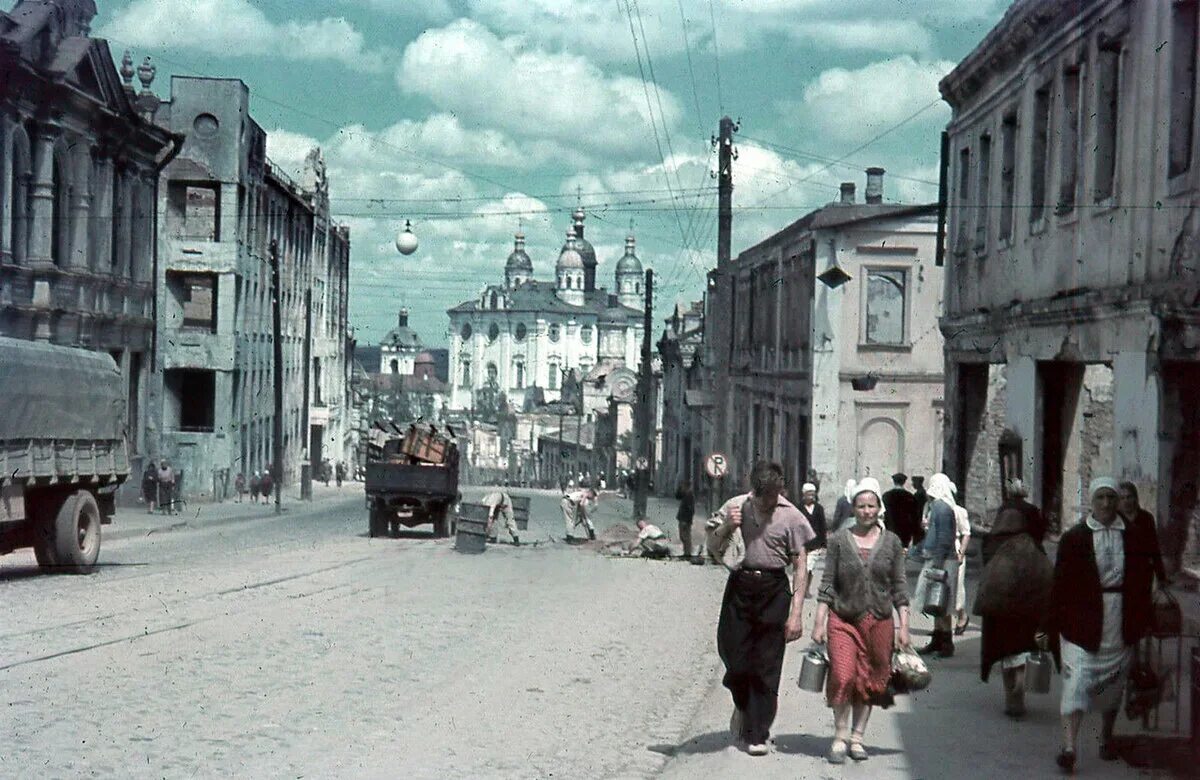 Смоленск 1941 год. Оккупированный смоленск 1942. оккупированный смоленск в цвете 1941-43. оккупированный город 1941 смоленск. оккупация смоленска в 1941-1943.