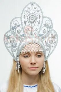Весенний кокошник