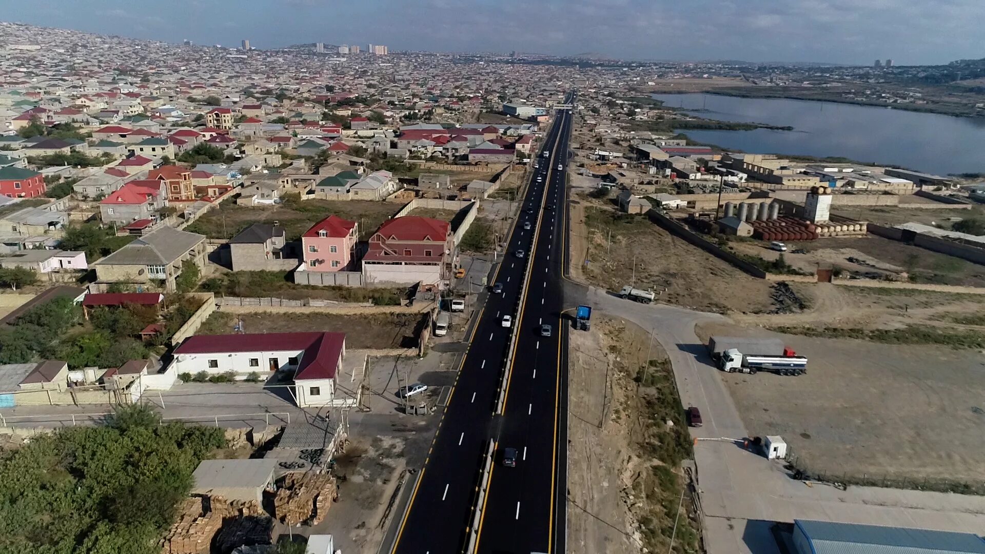 Промашдовках азербайджана. Локбатан Азербайджан. Баку Локбатан. Город Баку поселок Локбатан. Завод Димитрова Баку Локбатан.