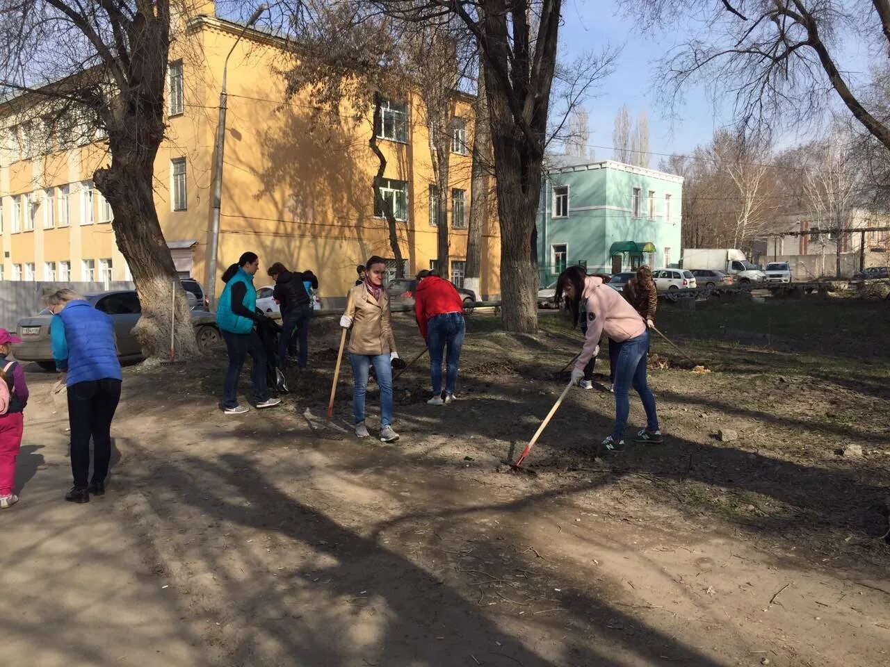 упаковщики фасовщики. уборщица неполный день. работа в заводском районе с ежедневной. заводской район зимой. оператор торгового зала обязанности.