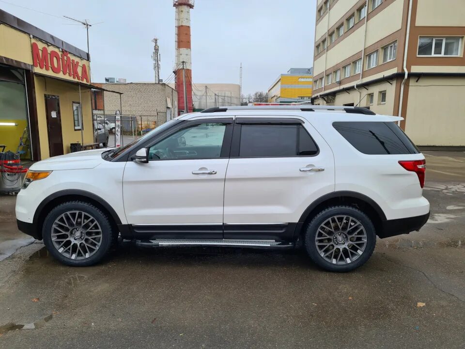 Ford explorer 5 диски r20. Диски форд эксплорер 5. Форд эксплорер 4 диски r20. Форд эксплорер на 22 дисках. Колеса на форд эксплорер.