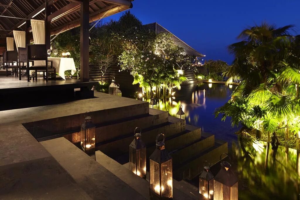 Отель булгари на Бали. Bvlgari отель Бали. Bulgari Resort Bali 5*. Булгари Мальдивы.