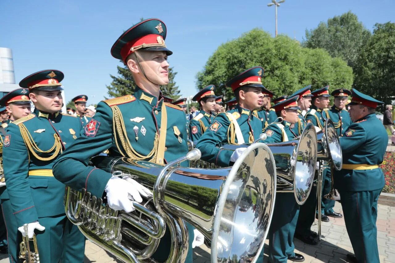 Екатеринбург духовой оркестр парад. Военный оркестр Екатеринбург. Оркестр штаба Екатеринбург. Сводный военный оркестр Екатеринбург.