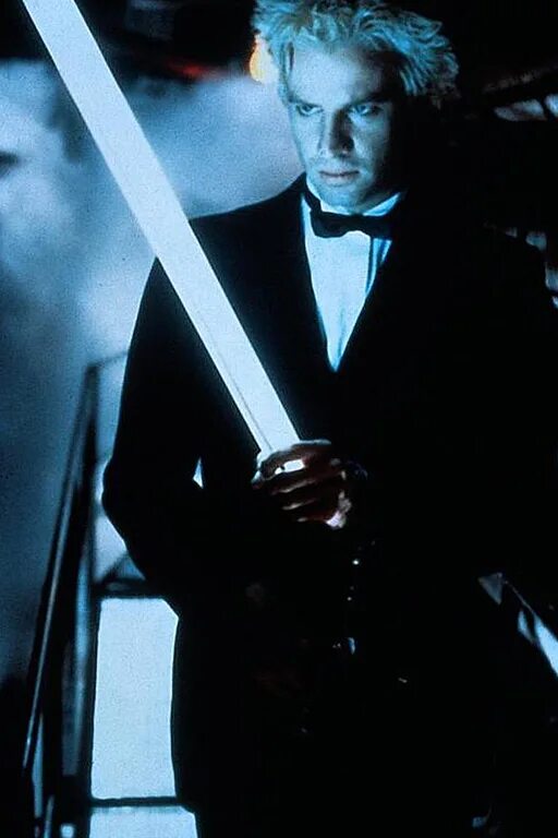 Кристофер ламберт подземка. Кристофер ламберт подземка. Подземка люк. Кристофер ламберт подземка. Подземка люка бессона.