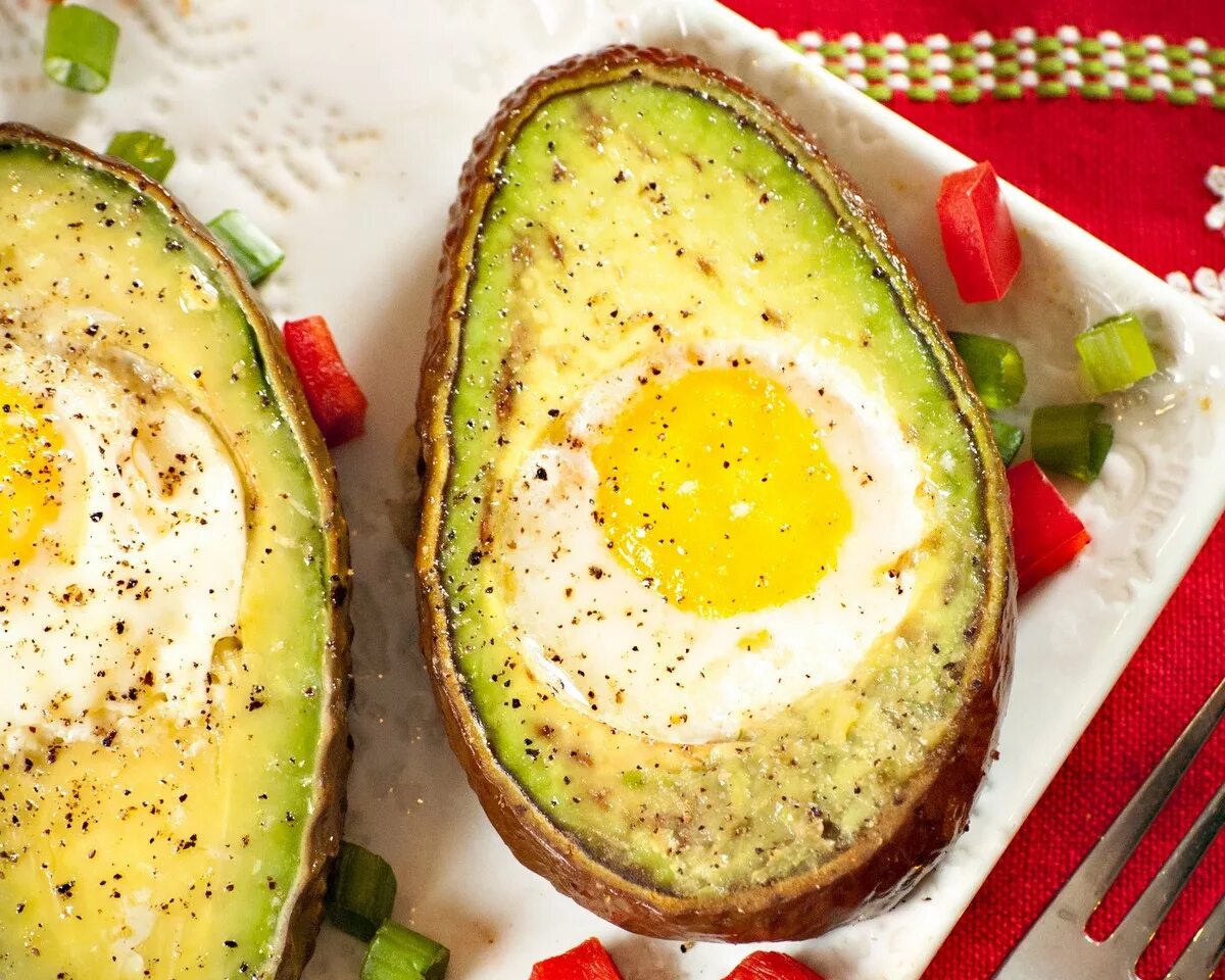 Необычная яичница. Необычный завтрак. Красивая яичница. Яичница. Вкусный завтрак с яйцами.