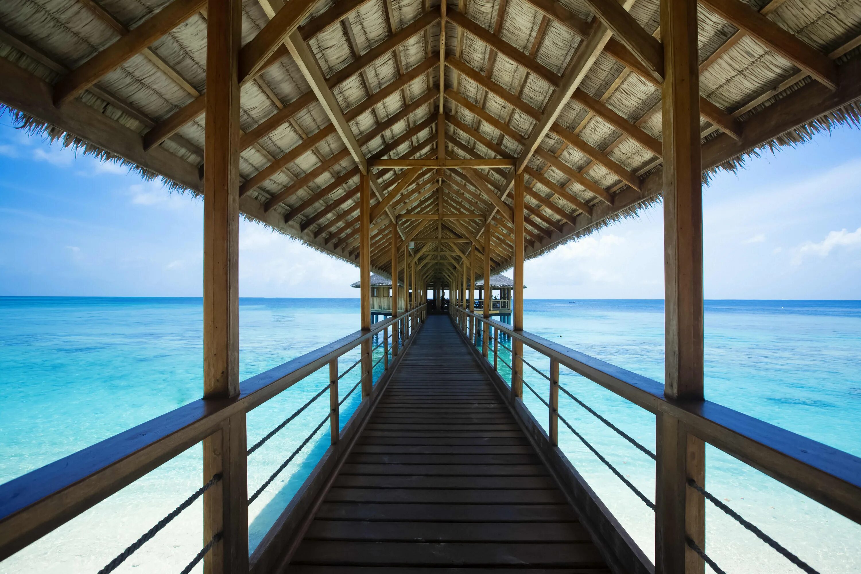 Life beach resort. Отель Reethi Beach Resort. Reethi Beach Resort 4 Мальдивы. Reethi Villa Мальдивы. Reethi Beach Resort Reethi Villa.