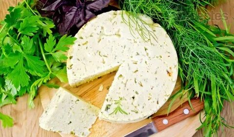 Сыр с овощами и зеленью