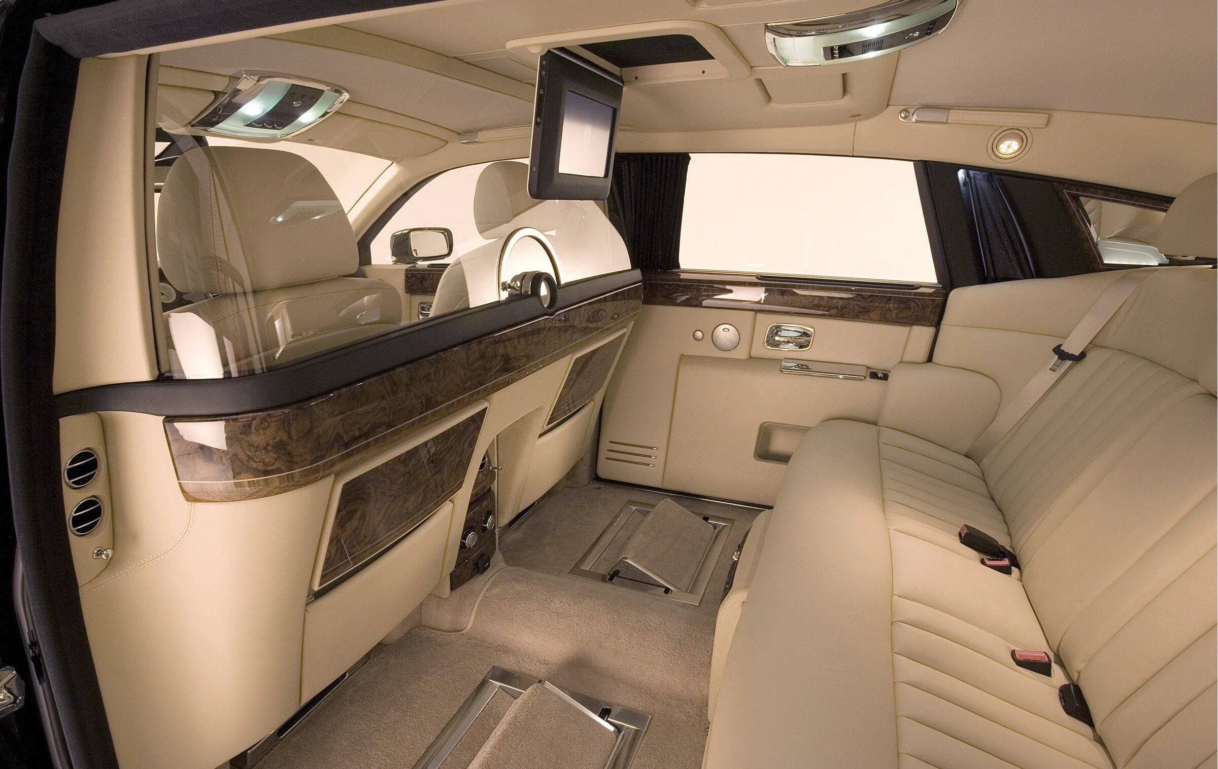 Как выглядит салон внутри. Rolls royce phantom 2003 салон. rolls royce phantom 2005 салон. rolls royce phantom 2025 салон. rolls royce phantom салон.