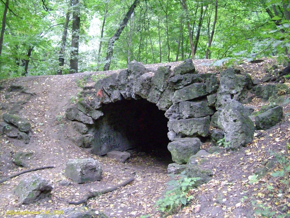 Грот вечной мерзлоты в железноводске. Грот век. Дворец ольденбургских грот. Грот бове. Грот дианы в пятигорске.