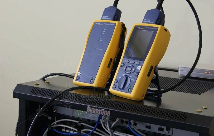 Тест кабельные линии. Fluke DTX-1800. Кабельный тестер Fluke DTX-1800 Intl. Анализатор кабельный DTX-1800 производитель Fluke ;. Fluke Networks DTX-1200 - кабельный тестер для сертификации СКС чемодан.