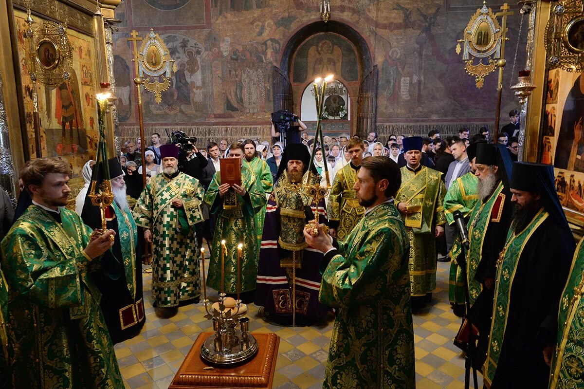 Всенощное. Всенощное бдение Свято Троицкой Сергиевой Лавры. Всенощное бдение Троице Сергиева Лавра. Всенощное бдение в Троице Сергиевой Лавре. Всенощное бдение Свято Троице Сергиева Лавра 18 июля 2019.