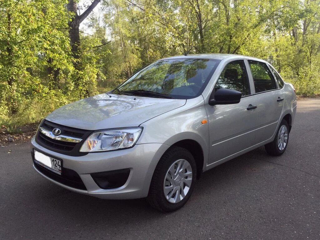 Купить б/у Lada (ВАЗ) Granta I 1.6 MT (87 л.с.) бензин механика в Саратове: сере