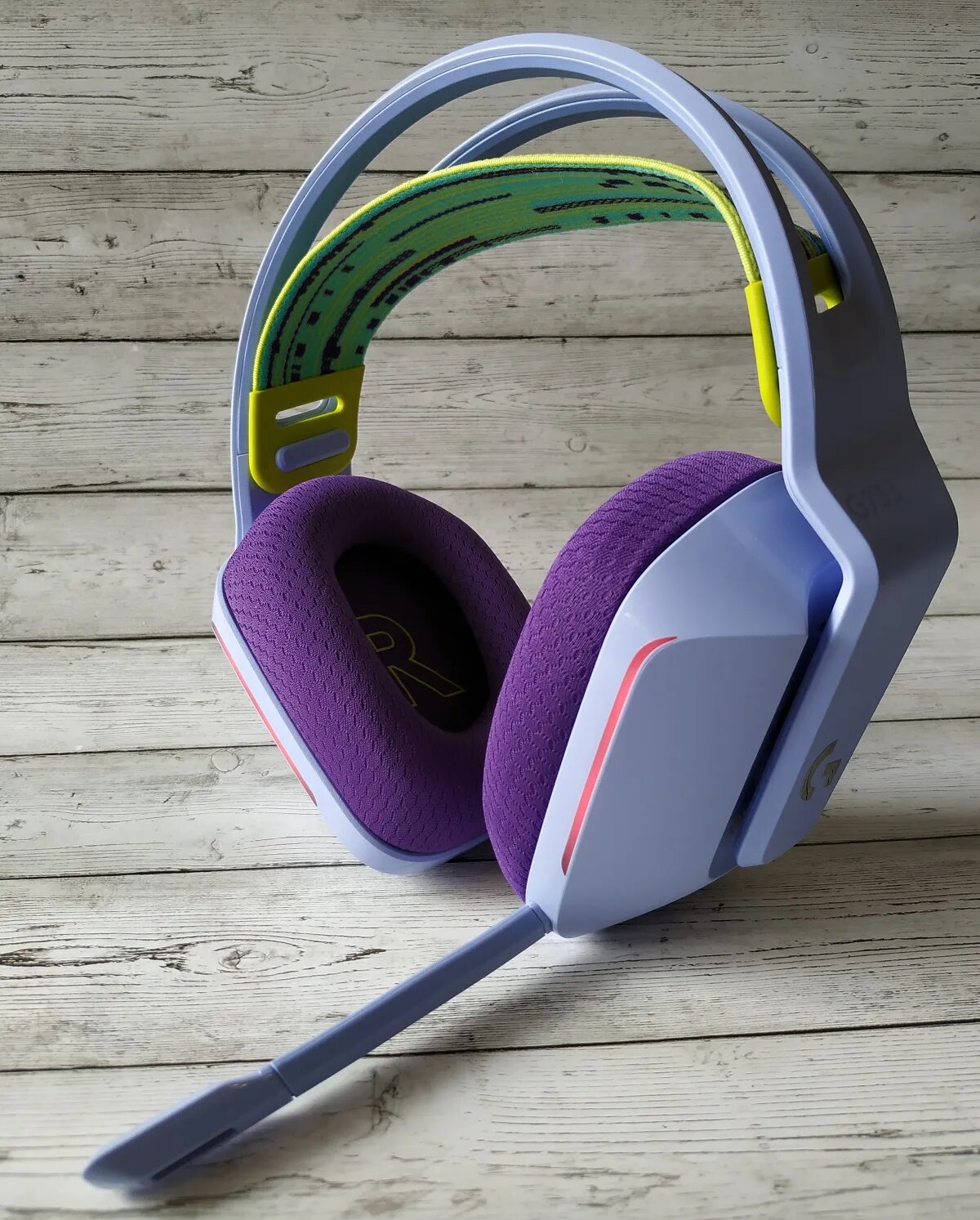 Logitech g733 как подключить. Наушники логитеч g733. наушники логитек 733. игровые наушники с микрофоном logitech g733. беспроводные наушники logitech g733.