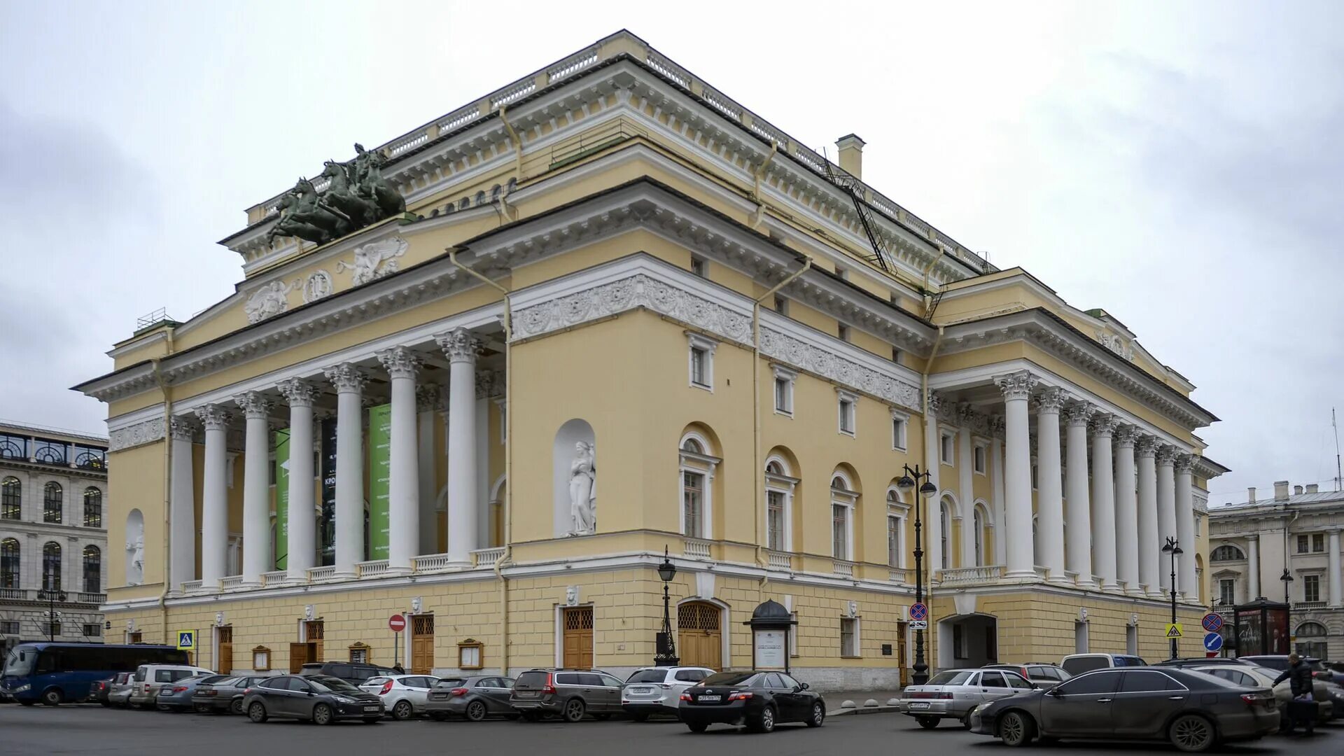 Пушкинский театр санкт петербург. Александрийский театр в санкт-петербурге. первый театр в петербурге 1756. александрийский театр в москве. александрийский театр в ярославле.
