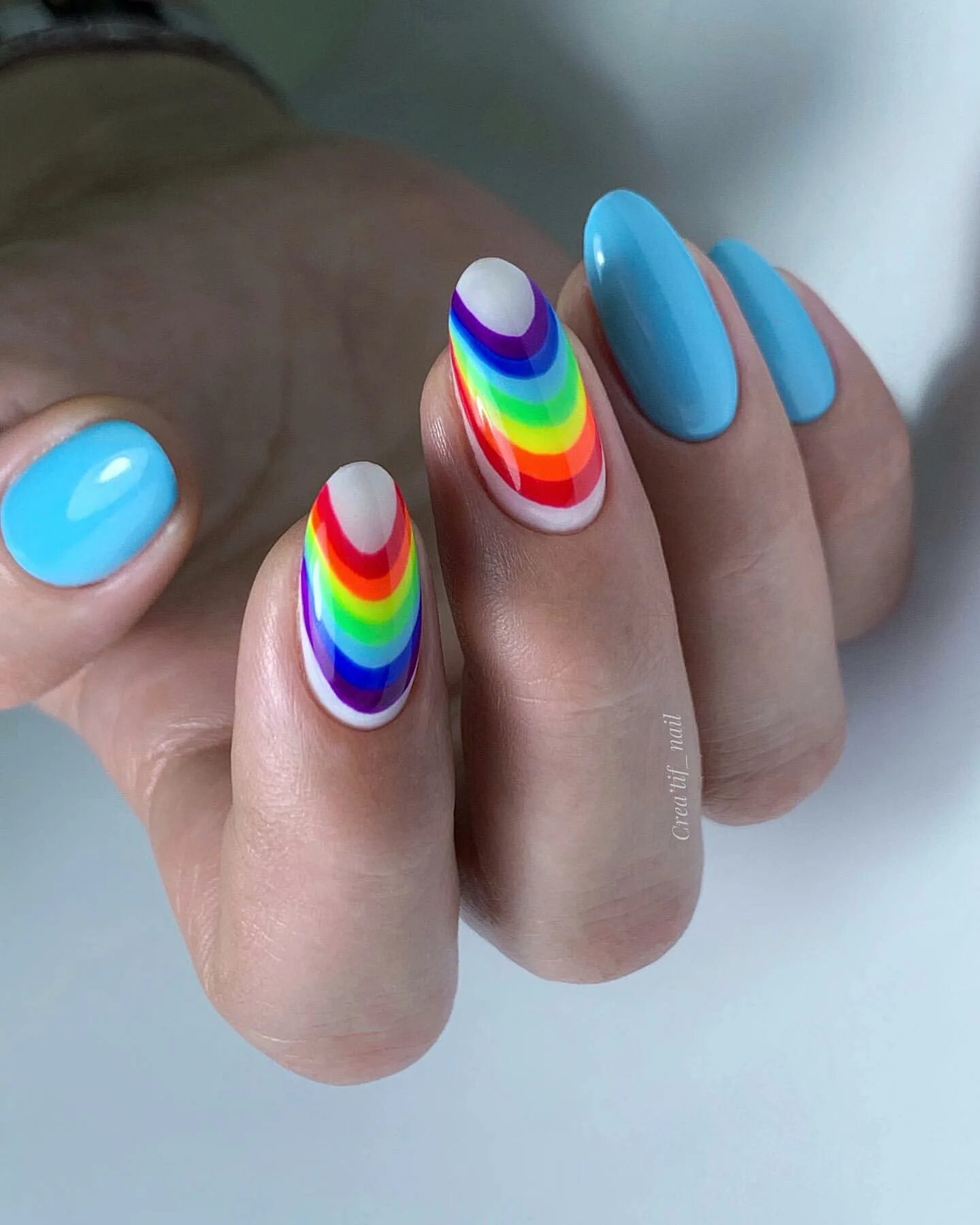 Однотонные разноцветные ногти. Цветные ногти 2023. Цветные ногти 2023. Маникюр френч цветной. Цветные ногти 2023.