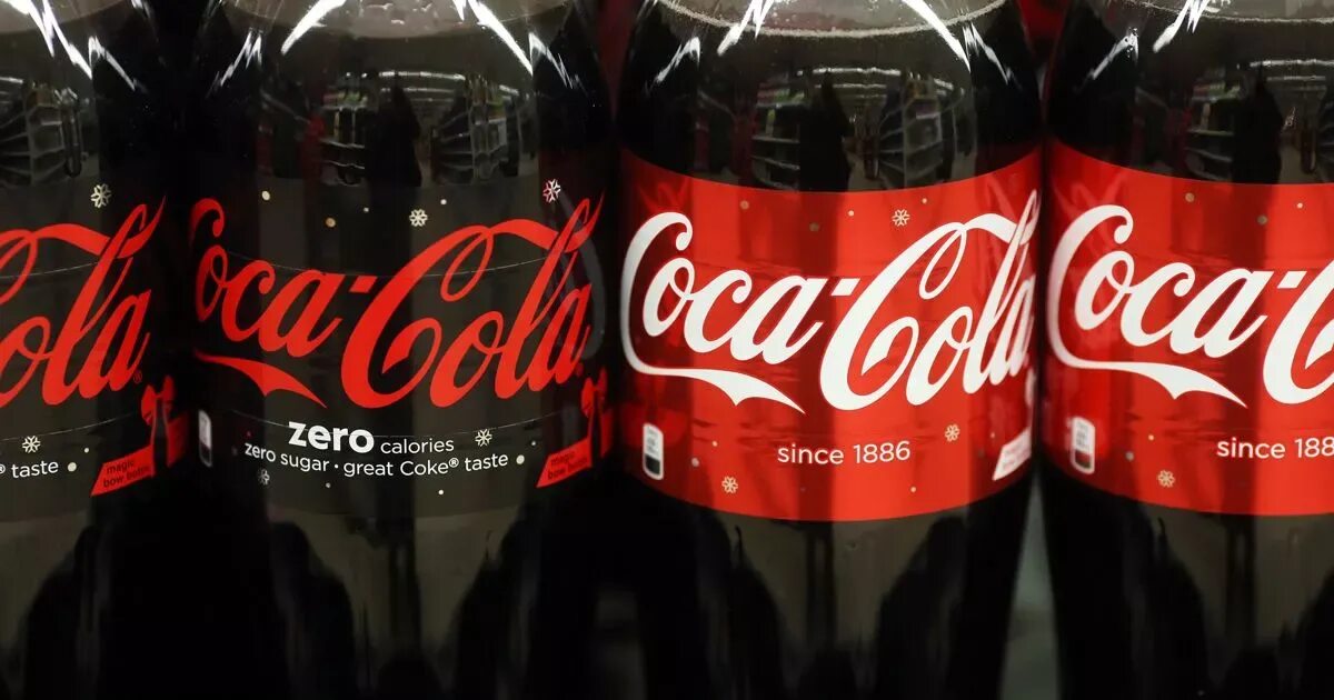 Coca cola состав. Кока кола и ржавый гвоздь. Обычная кока кола. Бутылка калла. Обычная кока кола.