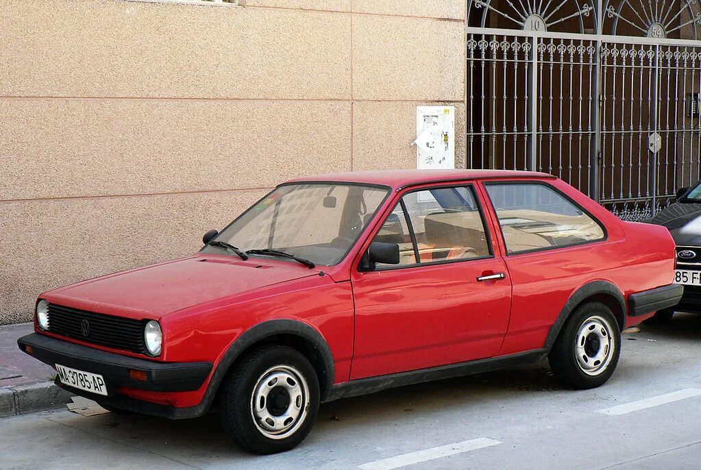 Поло 2 купить. VW Polo 1989. Фольксваген поло 1989. VW Polo Coupe 1989. Polo mk2 Coupe.