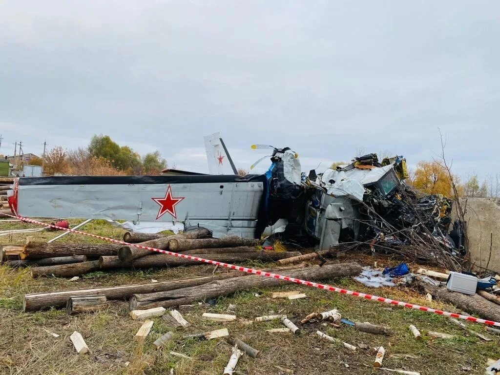 Фото погибших самолета. Катастрофа л410 в Мензелинске. Крушение самолета в Мензелинске. Мензелинск авиакатастрофа 10.10.2021. Татарстан 363 авиакатастрофа.