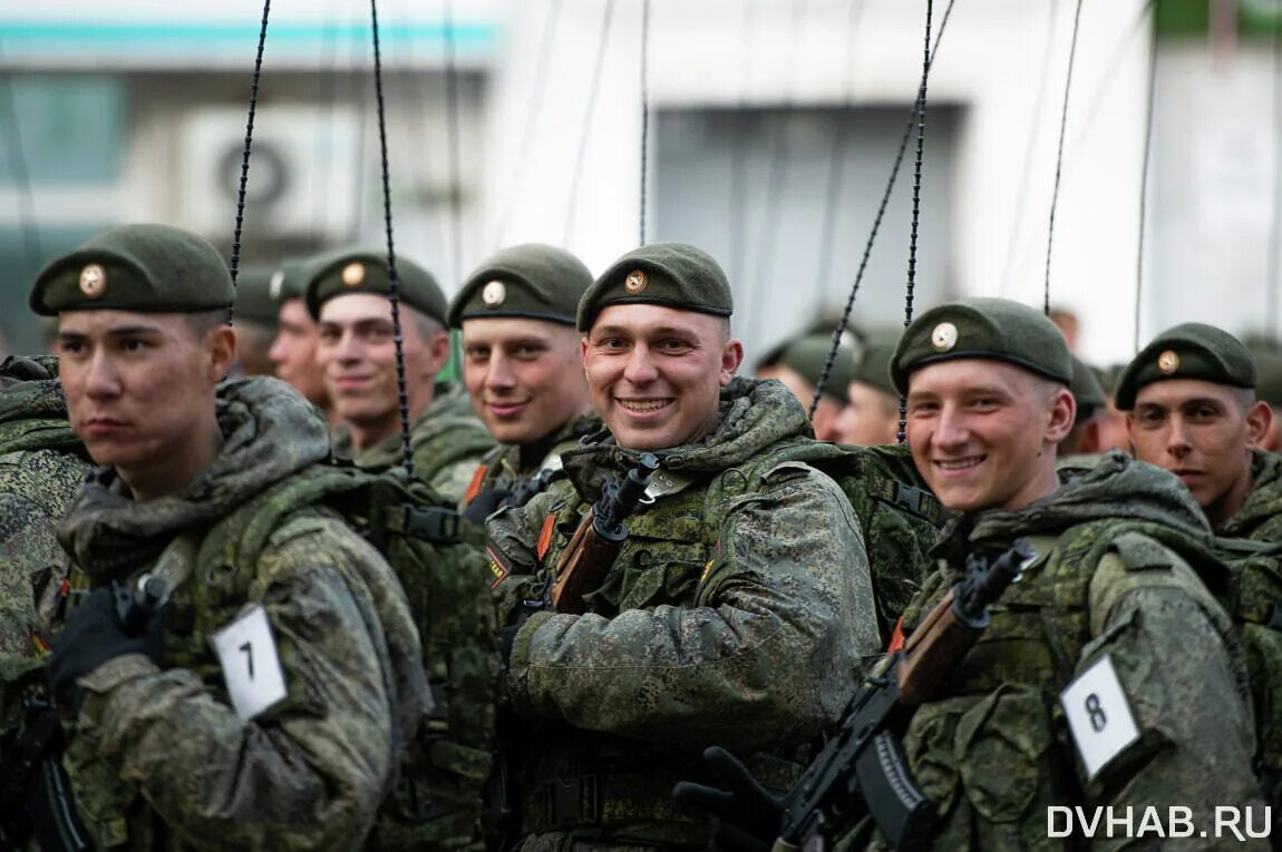 Репетиция парада в Хабаровске. Тренировки парада в Хабаровске. Восток военнослужащие. Репетиция парада Победы в Хабаровске.