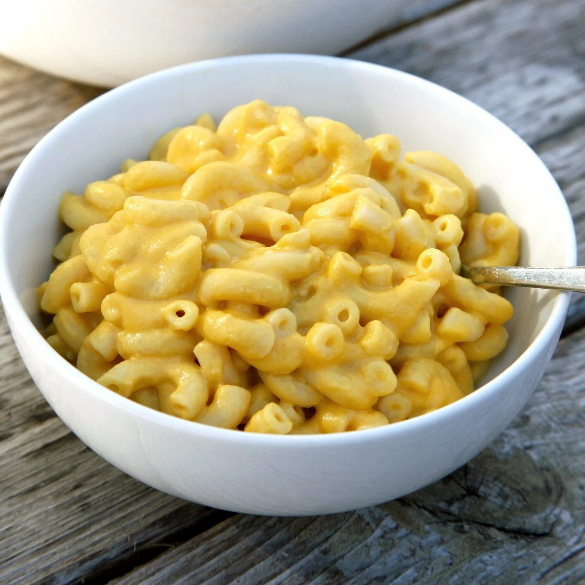паста блюдо. простые домашние макароны. макароны в домашних условиях. макароны мак энд чиз. спагетти по домашнему.