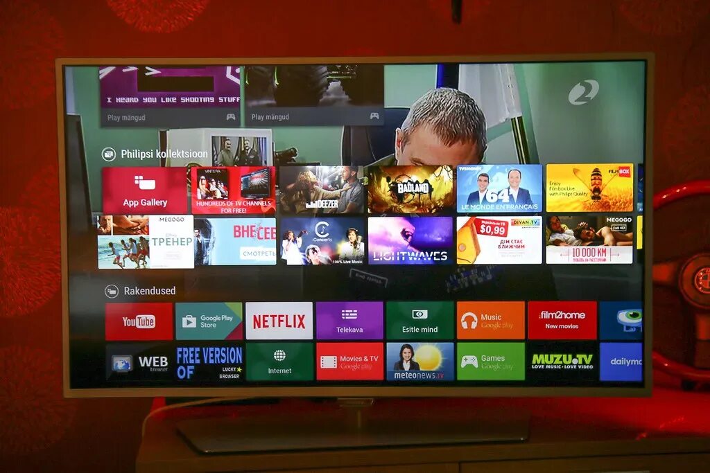 Телевизор Филипс 2013 года Интерфейс смарт ТВ. Приложение Smart TV Android TV. Приложения tvapp для SMARTTV. Смарт телевизор Android IPTV. Бесплатные каналы на смарт приставки