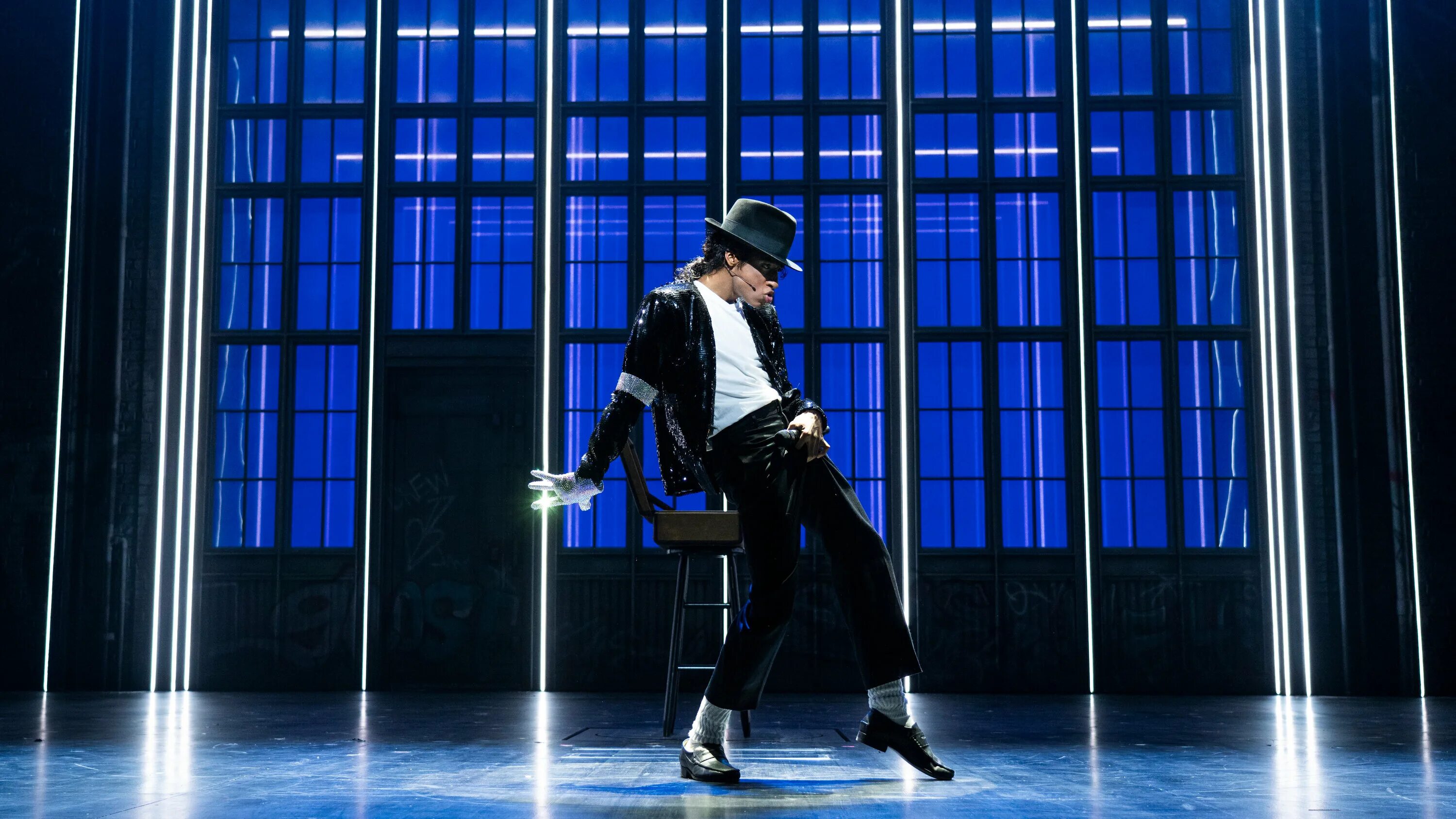 Michael, Jackson "Moonwalk".