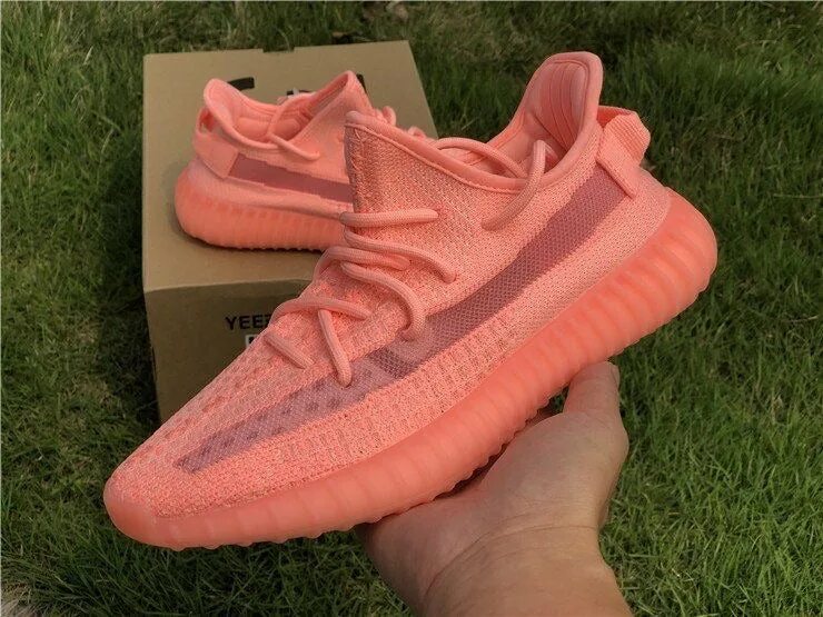 Купить изи 350. Adidas Yeezy Boost 350. Adidas Yeezy 350 женские. Adidas Yeezy Boost 350 женские. Adidas Yeezy Boost 350 розовые.