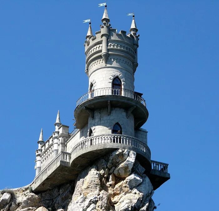 крым ялта ласточкино гнездо внутри. памятник ласточкино гнездо в крыму. замок ласточкино гнездо в крыму история. замок «ласточкино гнездо» ялта, крым. дворцы ласточкино гнездо ялта.