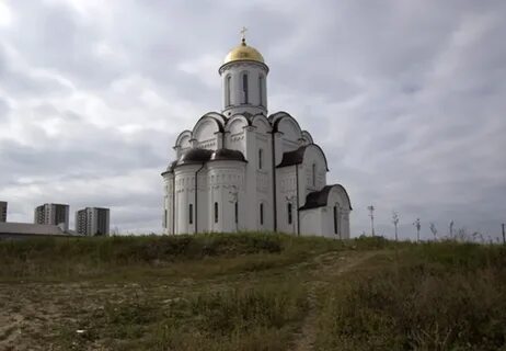 Храм в солнечном