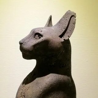 Голова египетской кошки