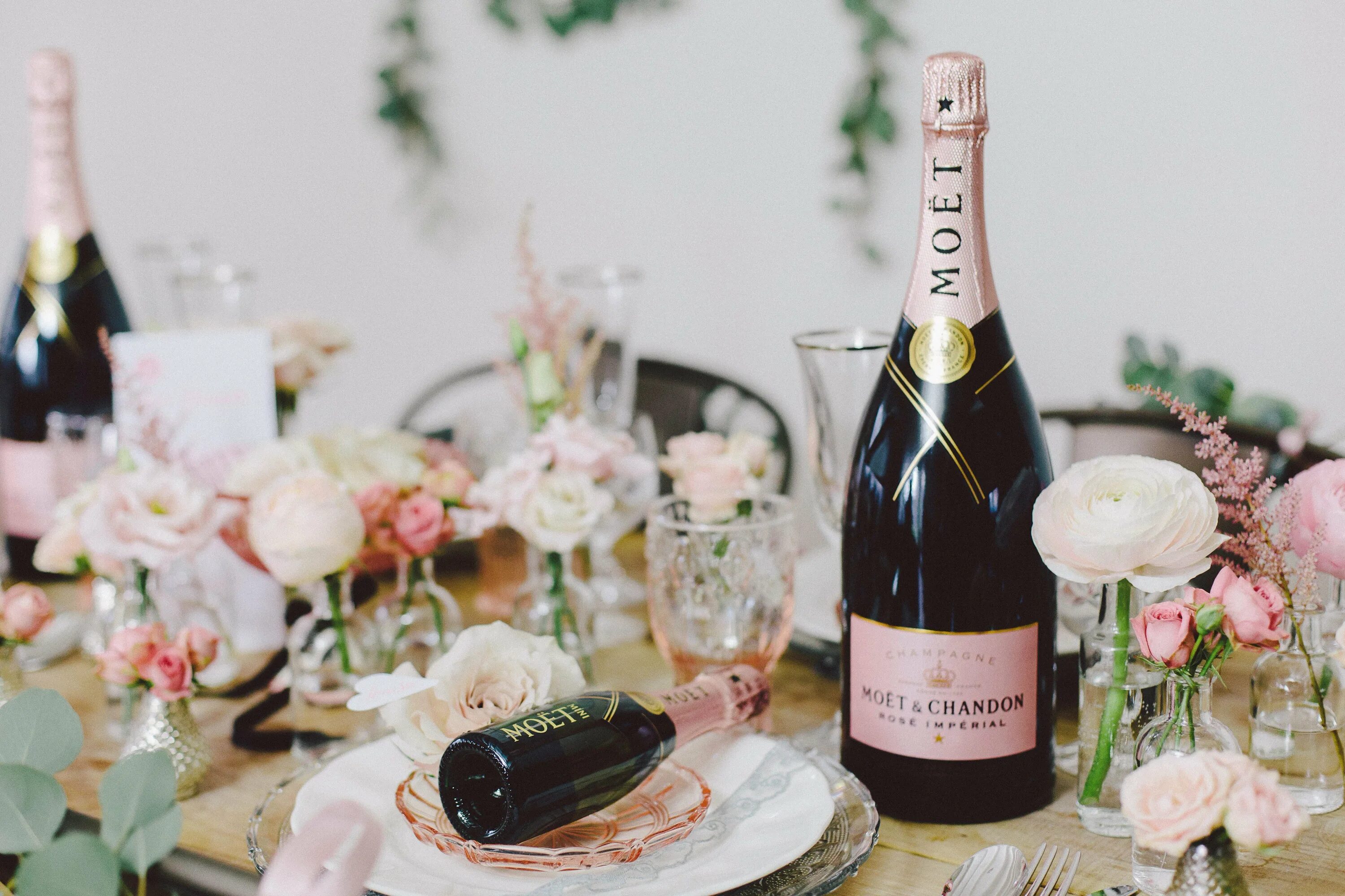 Moët Chandon Rose. Moet Chandon Rose. Шампанское на свадьбу. Шампанское моет. Весами шампанское