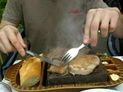 Мясо на горячем камне