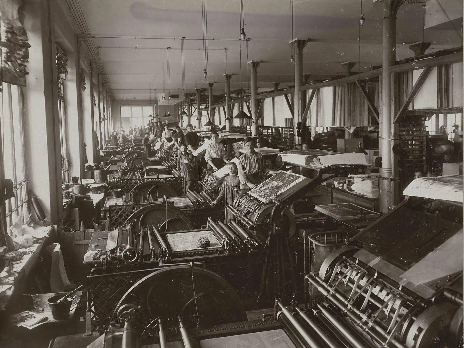 Типография революции. Типография прейсмана в мариинске. Типография 19 век россия. Типография революции. Типография революции.