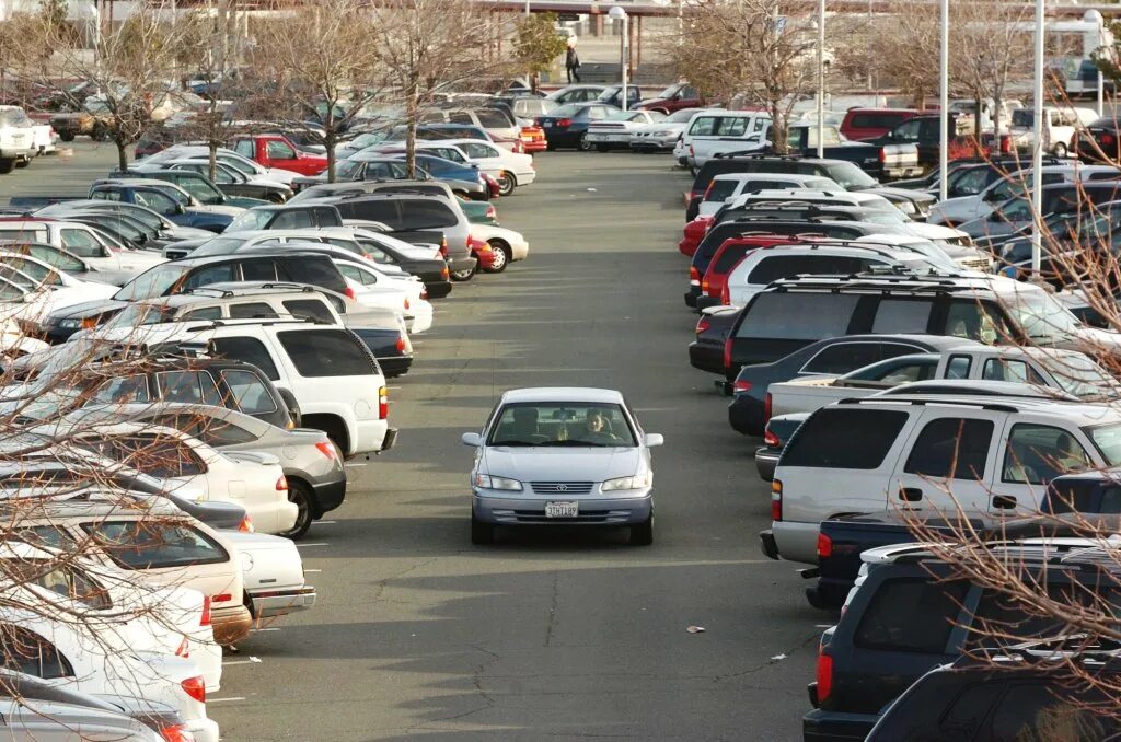 More parking lots. Автомобильная стоянка. Parking place. Найти парковку. Поиск парковки затор.