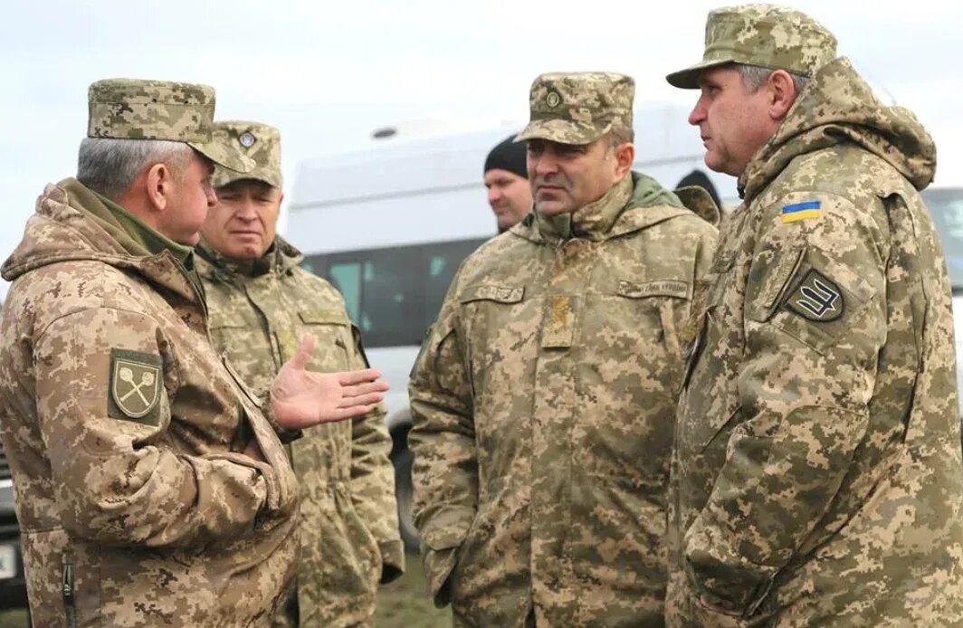 Офицеры украины. Офицер ВСУ. Армейский офицер. Минобороны Украины. Военнослужащие Украины интервью.