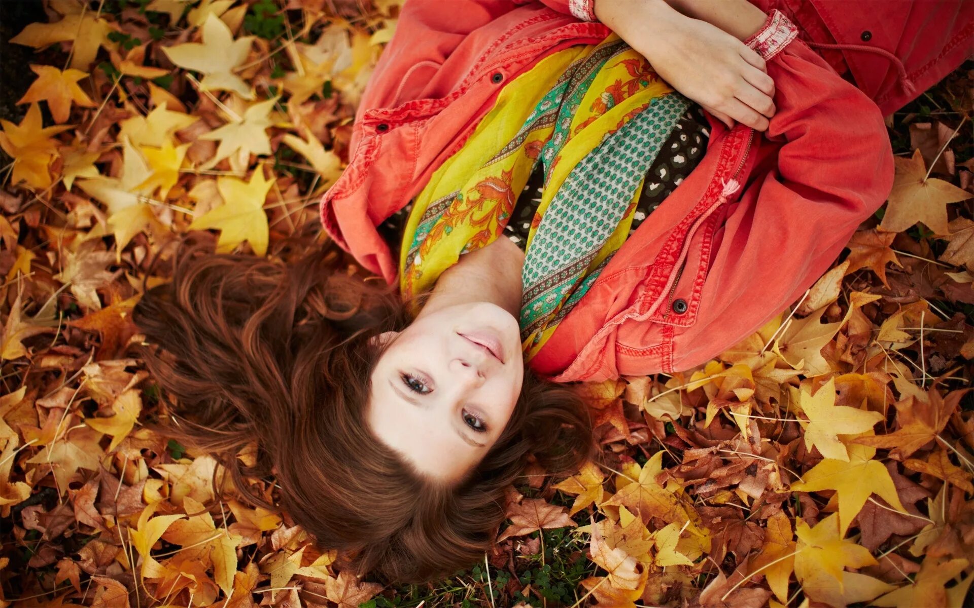 Осенняя фотосессия. Девушка осень. Фотосессия осенью. Фотосессия с осенними листьями.