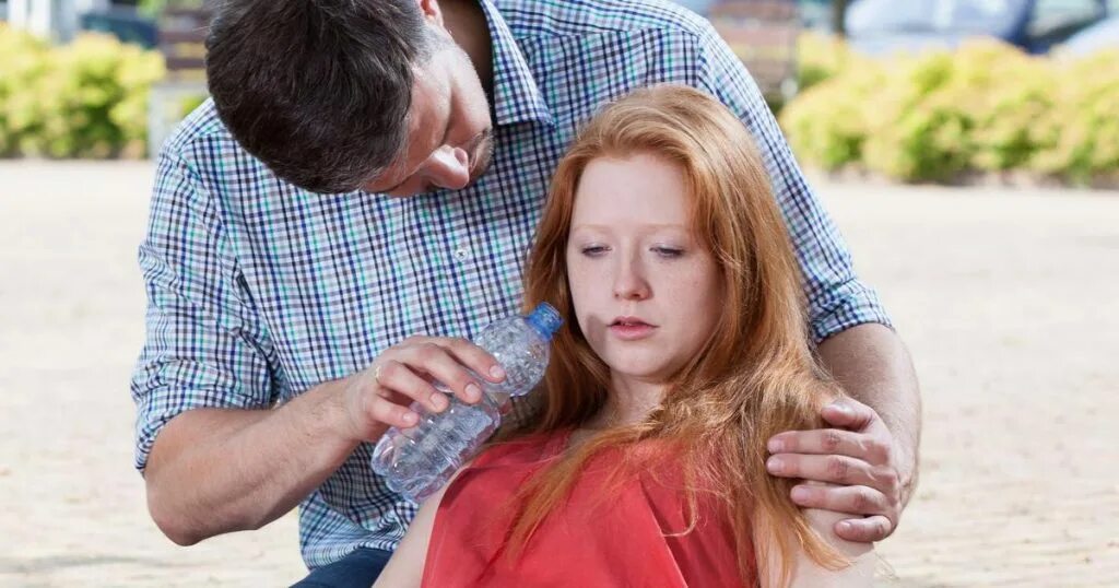 жена позволила незнакомцу